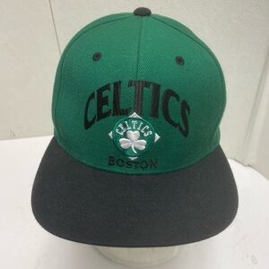 Boston Celtics Snapback Hat Cap NBA Basketball Mitchell & Ness - Black Green